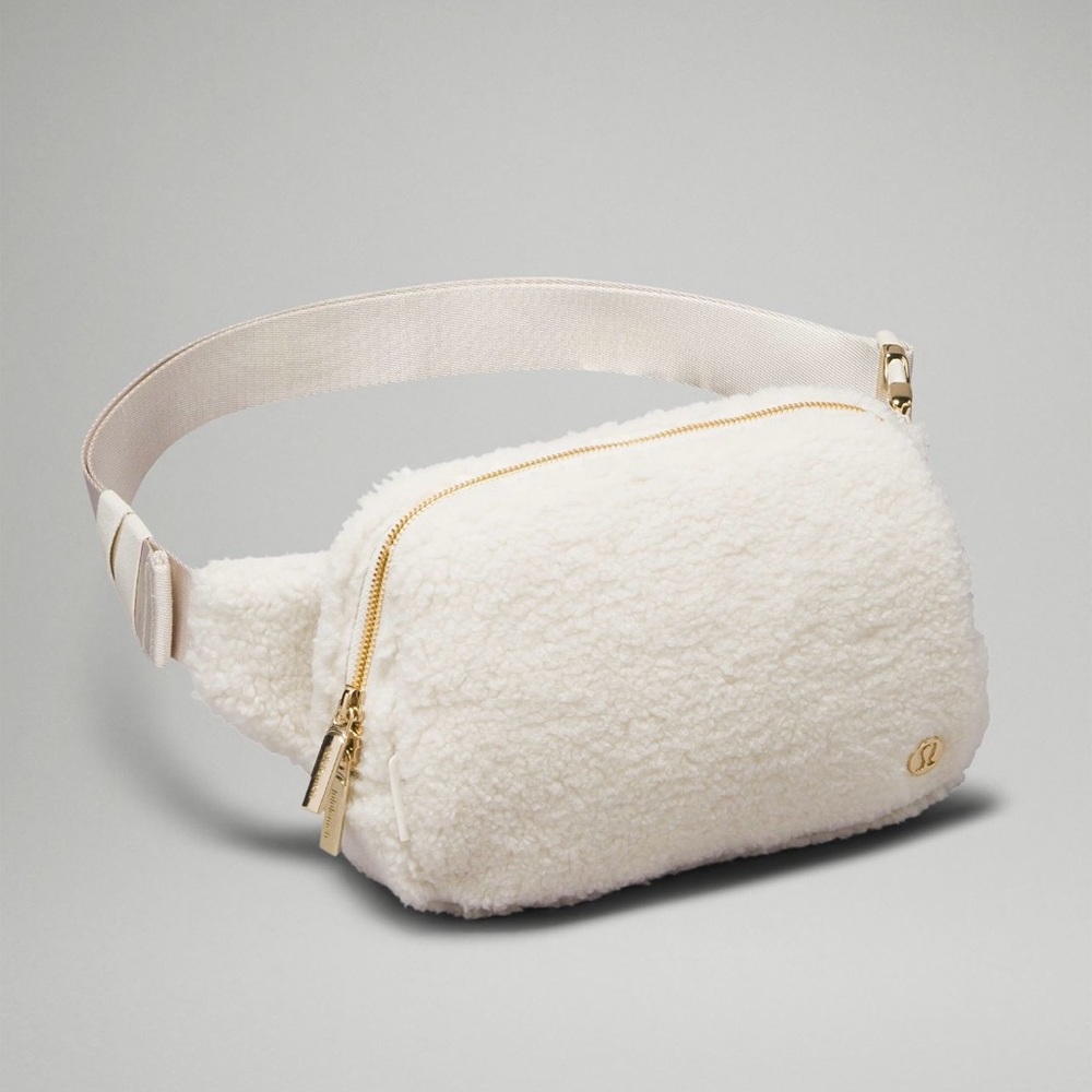 Lululemon Everywhere belt bag - Large 2L - Ivory fleece